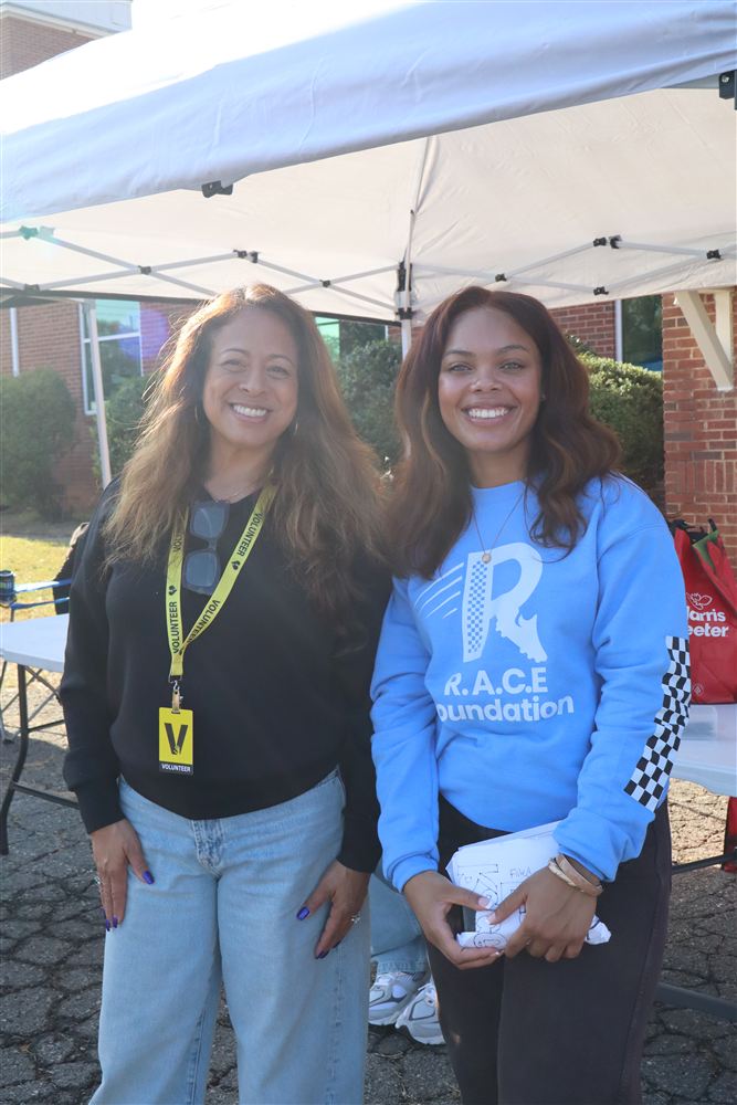 Volunteers at the Thanksgiving food drive